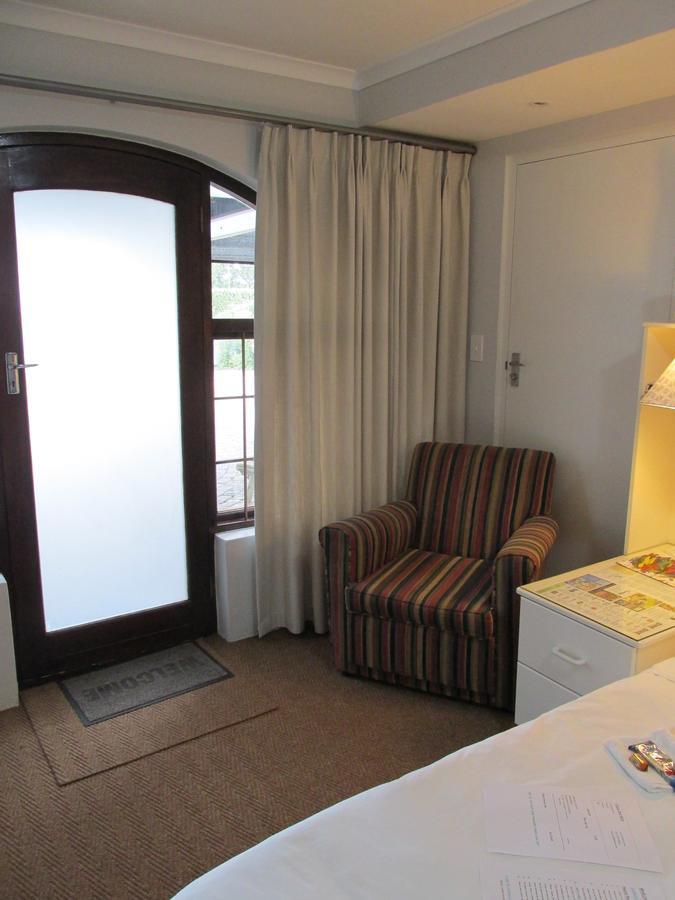 Casa Del Mar Hotel Hermanus Exterior photo